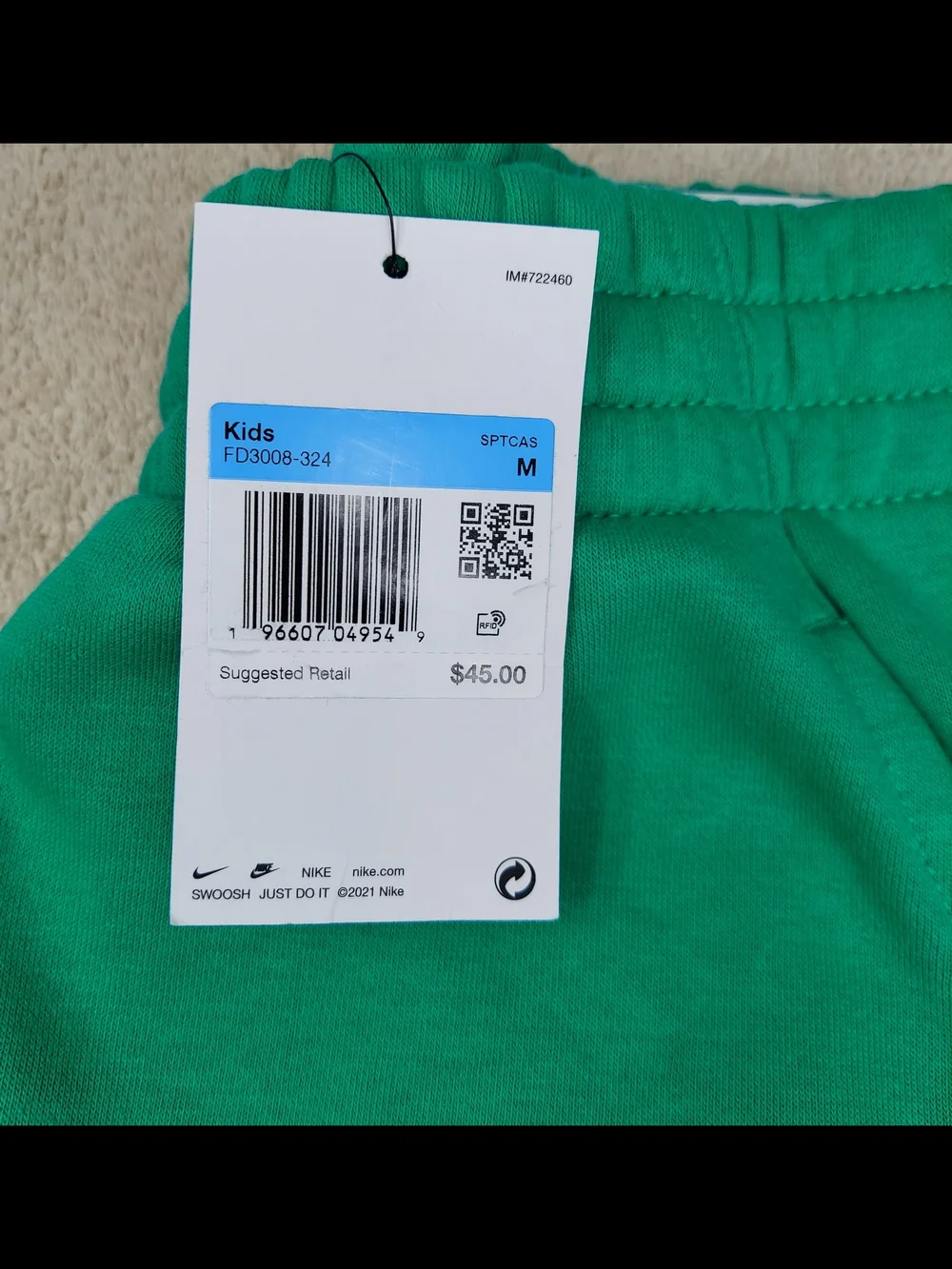 Nike Green Joggers Sweatpants Boys Size Medium NWT Athleisure Outdoors School